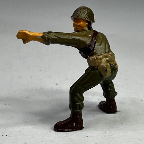 Vintage American WWII Pacific Plastic Soldier Figure Collectible Toy (Marx?) - Picture 3 of 8